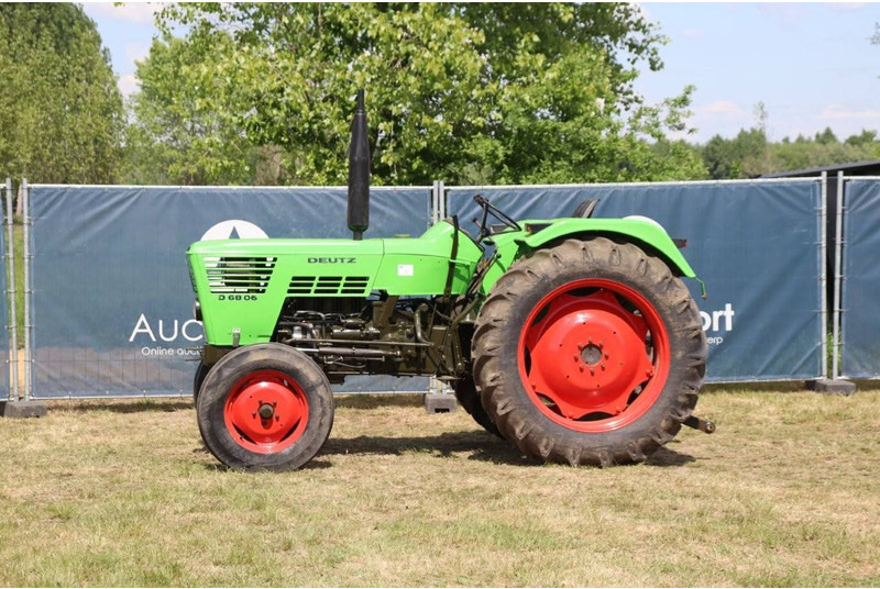 Deutz Fahr D6806 - Traktor: slika Deutz Fahr D6806 - Traktor Deutz Fahr D6806 - Traktor: slika Deutz Fahr D6806 - Traktor