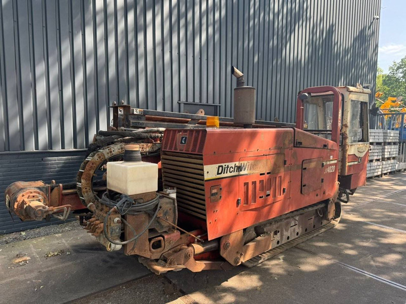 Ditch Witch JT4020 - Platforma za bušenje: slika Ditch Witch JT4020 - Platforma za bušenje Ditch Witch JT4020 - Platforma za bušenje: slika Ditch Witch JT4020 - Platforma za bušenje