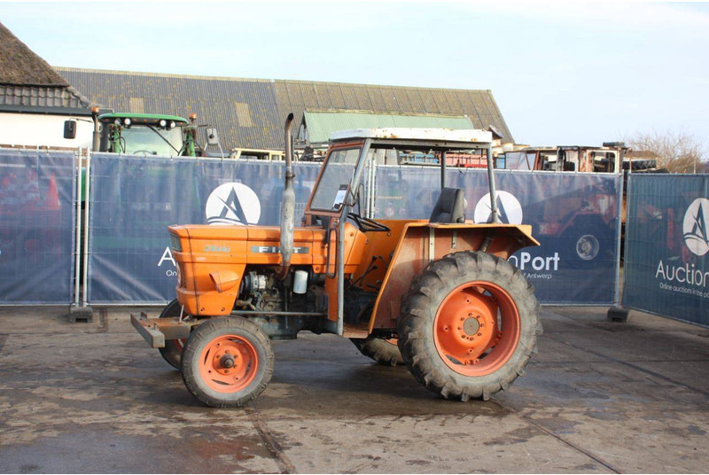 Fiat 400 - Traktor: slika Fiat 400 - Traktor Fiat 400 - Traktor: slika Fiat 400 - Traktor