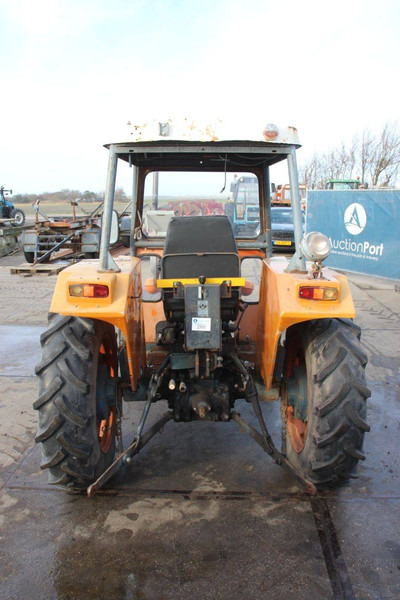 Fiat 400 - Traktor: slika Fiat 400 - Traktor Fiat 400 - Traktor: slika Fiat 400 - Traktor
