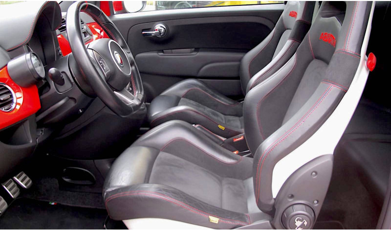 Fiat 500 Abarth Tributo Ferrari (limited 142/200) - Automobil: slika Fiat 500 Abarth Tributo Ferrari (limited 142/200) - Automobil Fiat 500 Abarth Tributo Ferrari (limited 142/200) - Automobil: slika Fiat 500 Abarth Tributo Ferrari (limited 142/200) - Automobil