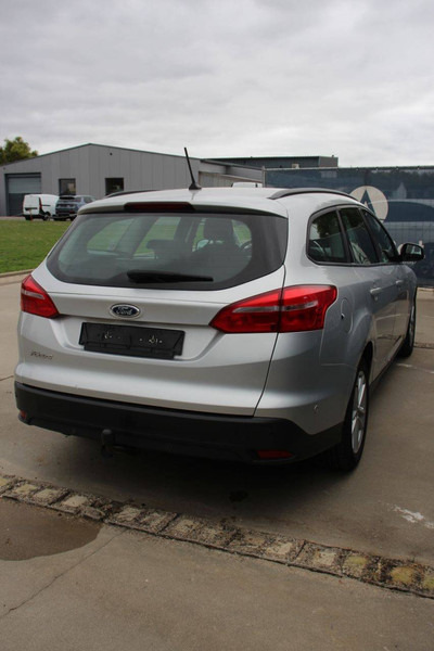 Ford Focus - Limuzina: slika Ford Focus - Limuzina Ford Focus - Limuzina: slika Ford Focus - Limuzina
