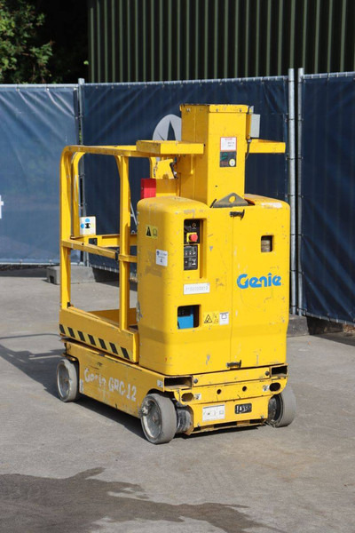 Genie GRC12 - Podizna platforma: slika Genie GRC12 - Podizna platforma Genie GRC12 - Podizna platforma: slika Genie GRC12 - Podizna platforma