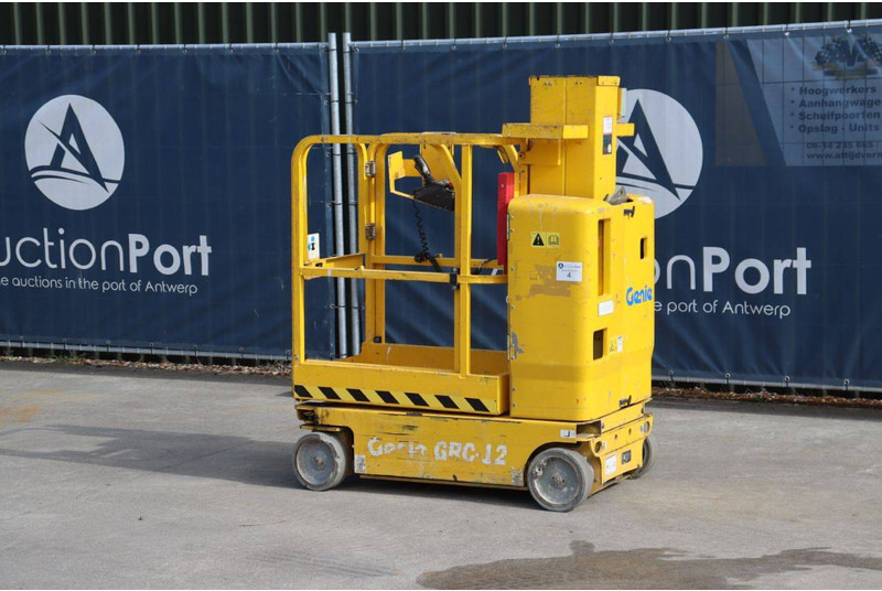 Genie GRC12 - Podizna platforma: slika Genie GRC12 - Podizna platforma Genie GRC12 - Podizna platforma: slika Genie GRC12 - Podizna platforma