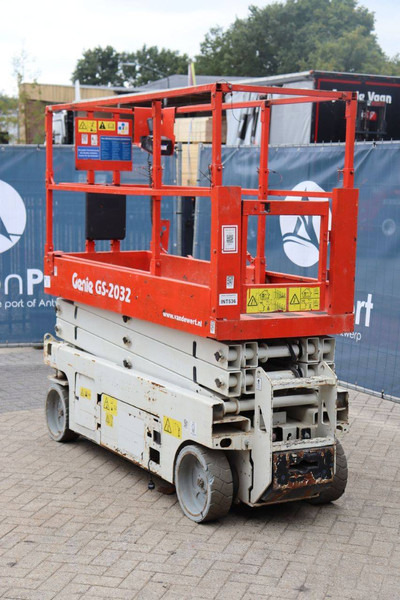 Genie GS-2032 - Škarasta podizna platforma: slika Genie GS-2032 - Škarasta podizna platforma Genie GS-2032 - Škarasta podizna platforma: slika Genie GS-2032 - Škarasta podizna platforma