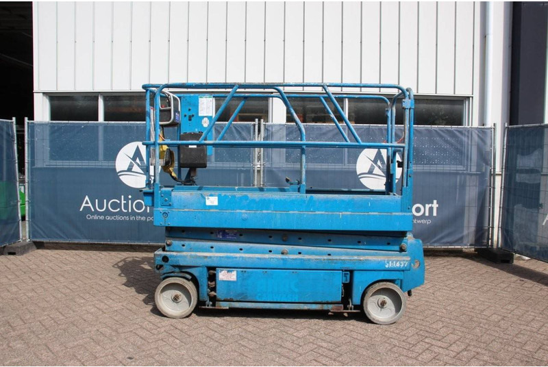 Genie GS-2032 - Škarasta podizna platforma: slika Genie GS-2032 - Škarasta podizna platforma Genie GS-2032 - Škarasta podizna platforma: slika Genie GS-2032 - Škarasta podizna platforma