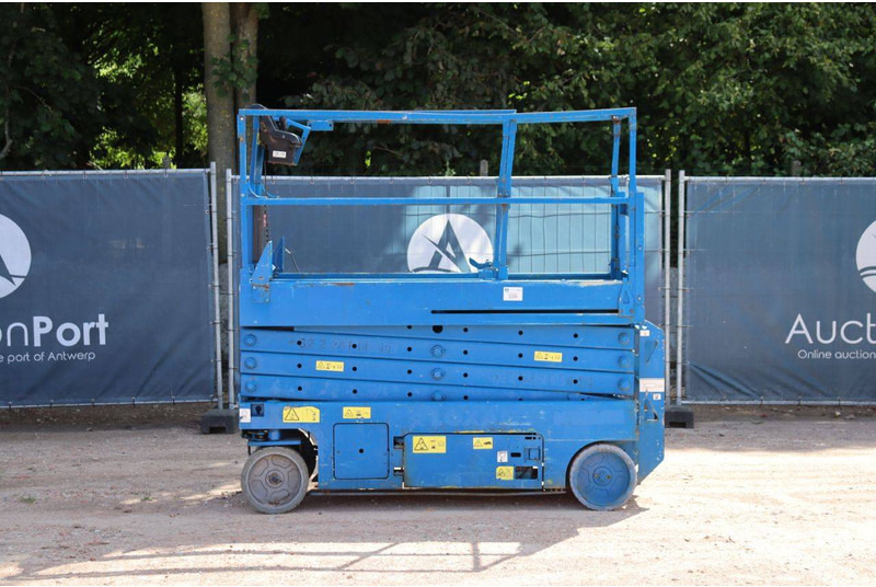 Genie GS-2632 - Škarasta podizna platforma: slika Genie GS-2632 - Škarasta podizna platforma Genie GS-2632 - Škarasta podizna platforma: slika Genie GS-2632 - Škarasta podizna platforma