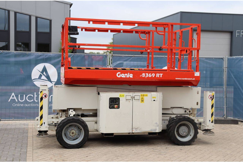 Genie GS3369 RT - Škarasta podizna platforma: slika Genie GS3369 RT - Škarasta podizna platforma Genie GS3369 RT - Škarasta podizna platforma: slika Genie GS3369 RT - Škarasta podizna platforma