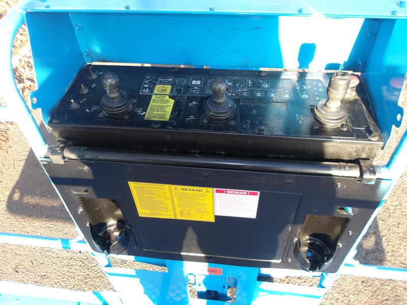 Genie S-125 - Teleskopski krak: slika Genie S-125 - Teleskopski krak Genie S-125 - Teleskopski krak: slika Genie S-125 - Teleskopski krak