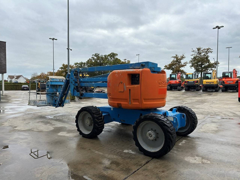 Genie Z45/25 - Zglobni krak: slika Genie Z45/25 - Zglobni krak Genie Z45/25 - Zglobni krak: slika Genie Z45/25 - Zglobni krak