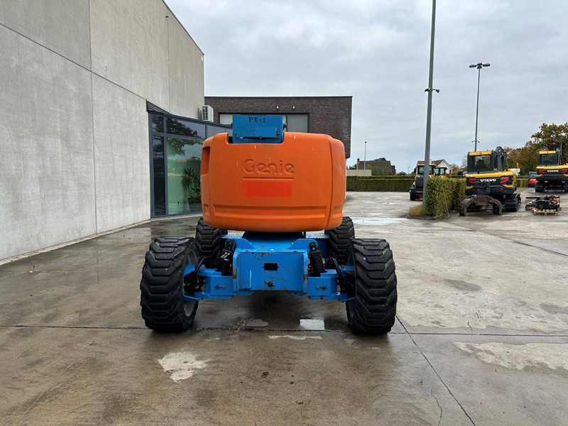 Genie Z45/25 - Zglobni krak: slika Genie Z45/25 - Zglobni krak Genie Z45/25 - Zglobni krak: slika Genie Z45/25 - Zglobni krak