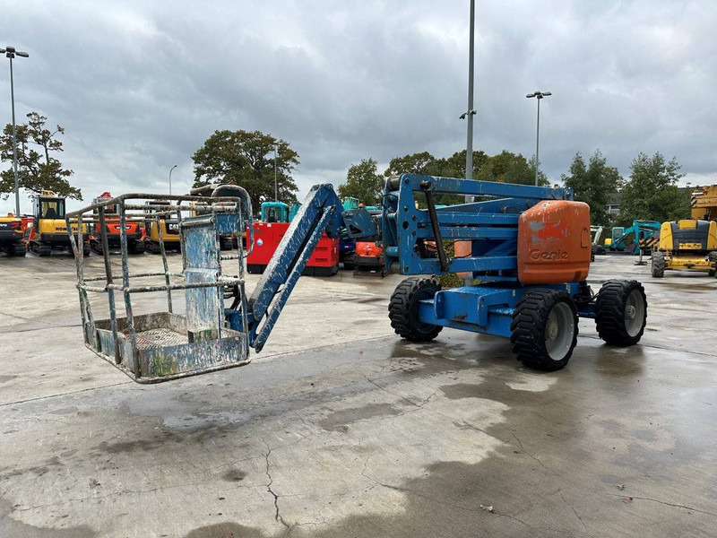 Genie Z45/25 - Zglobni krak: slika Genie Z45/25 - Zglobni krak Genie Z45/25 - Zglobni krak: slika Genie Z45/25 - Zglobni krak