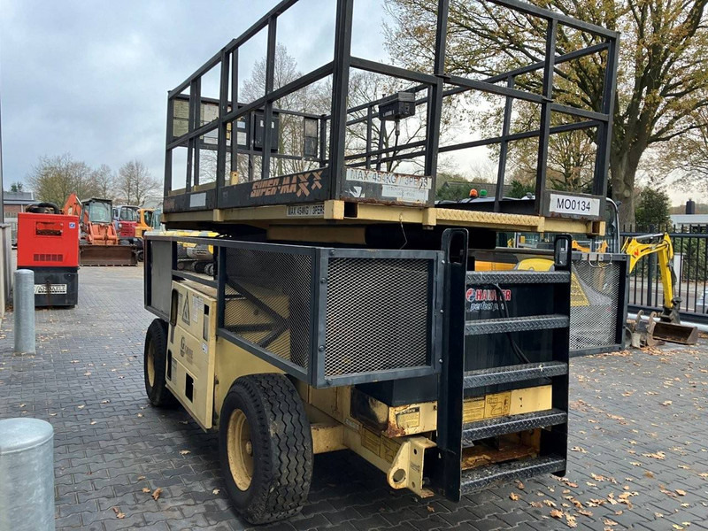 Grove SM4688E - Škarasta podizna platforma: slika Grove SM4688E - Škarasta podizna platforma Grove SM4688E - Škarasta podizna platforma: slika Grove SM4688E - Škarasta podizna platforma