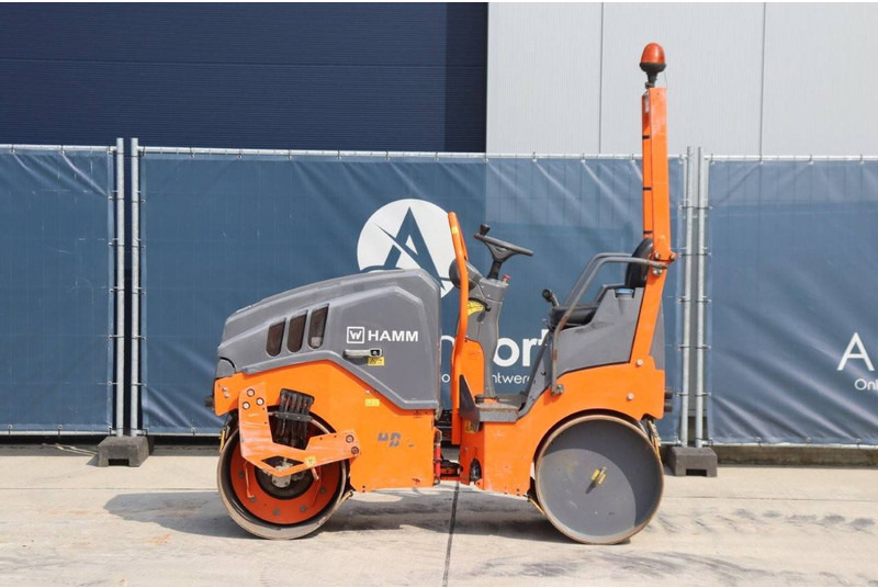 Hamm HD 8 VV - Kompaktor: slika Hamm HD 8 VV - Kompaktor Hamm HD 8 VV - Kompaktor: slika Hamm HD 8 VV - Kompaktor