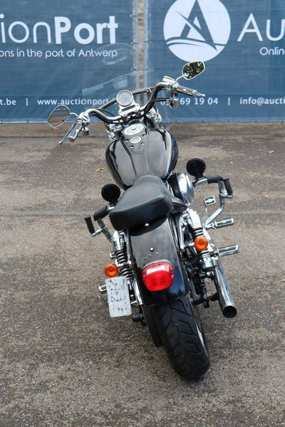 Harley-Davidson Dyna Super Glide - Motocikl: slika Harley-Davidson Dyna Super Glide - Motocikl Harley-Davidson Dyna Super Glide - Motocikl: slika Harley-Davidson Dyna Super Glide - Motocikl