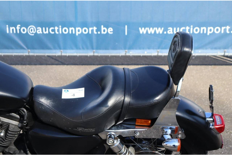 Motocikl Harley-Davidson SPORTSTER XL1200 CUSTOM: slika Motocikl Harley-Davidson SPORTSTER XL1200 CUSTOM