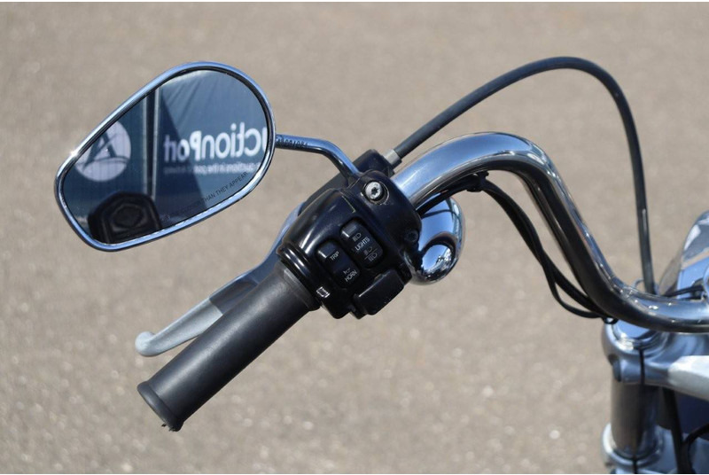 Motocikl Harley-Davidson SPORTSTER XL1200 CUSTOM: slika Motocikl Harley-Davidson SPORTSTER XL1200 CUSTOM