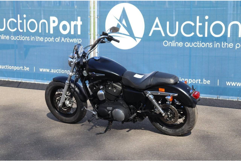 Harley-Davidson SPORTSTER XL1200 CUSTOM - Motocikl: slika Harley-Davidson SPORTSTER XL1200 CUSTOM - Motocikl Harley-Davidson SPORTSTER XL1200 CUSTOM - Motocikl: slika Harley-Davidson SPORTSTER XL1200 CUSTOM - Motocikl