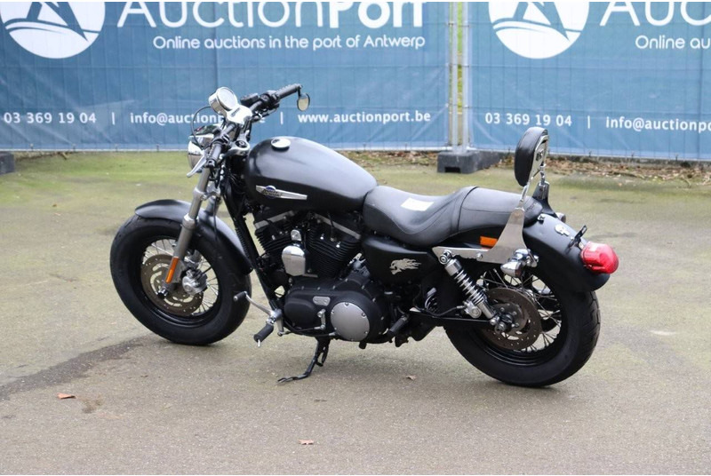 Harley-Davidson Sporster XL1200 Custom - Motocikl: slika Harley-Davidson Sporster XL1200 Custom - Motocikl Harley-Davidson Sporster XL1200 Custom - Motocikl: slika Harley-Davidson Sporster XL1200 Custom - Motocikl