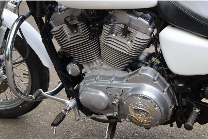 Motocikl Harley-Davidson Sporster XL883: slika Motocikl Harley-Davidson Sporster XL883