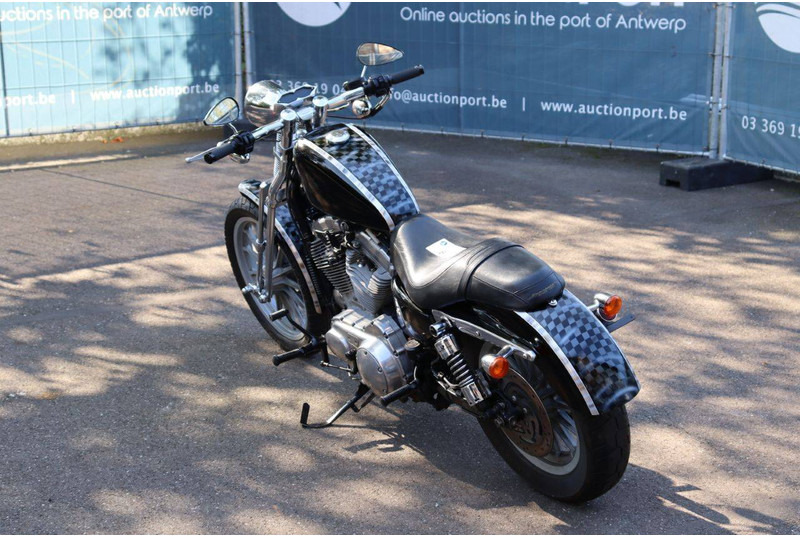 Harley-Davidson Sportster 883 Springer - Motocikl: slika Harley-Davidson Sportster 883 Springer - Motocikl Harley-Davidson Sportster 883 Springer - Motocikl: slika Harley-Davidson Sportster 883 Springer - Motocikl