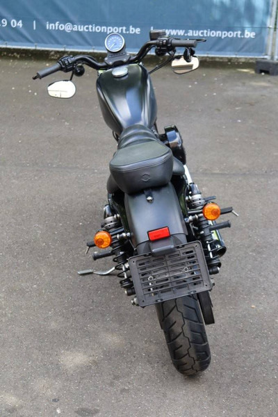 Harley-Davidson Sportster XL 883 Iron - Motocikl: slika Harley-Davidson Sportster XL 883 Iron - Motocikl Harley-Davidson Sportster XL 883 Iron - Motocikl: slika Harley-Davidson Sportster XL 883 Iron - Motocikl