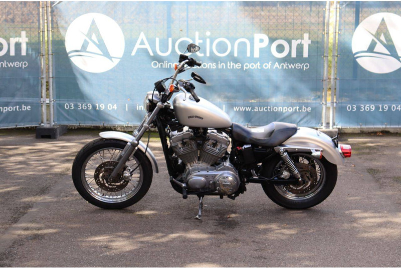Harley-Davidson Sportster XL 883 Roadster - Motocikl: slika Harley-Davidson Sportster XL 883 Roadster - Motocikl Harley-Davidson Sportster XL 883 Roadster - Motocikl: slika Harley-Davidson Sportster XL 883 Roadster - Motocikl
