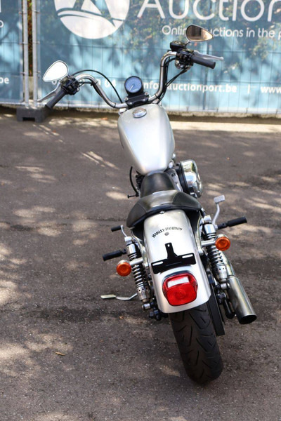 Harley-Davidson Sportster XL 883 Roadster - Motocikl: slika Harley-Davidson Sportster XL 883 Roadster - Motocikl Harley-Davidson Sportster XL 883 Roadster - Motocikl: slika Harley-Davidson Sportster XL 883 Roadster - Motocikl