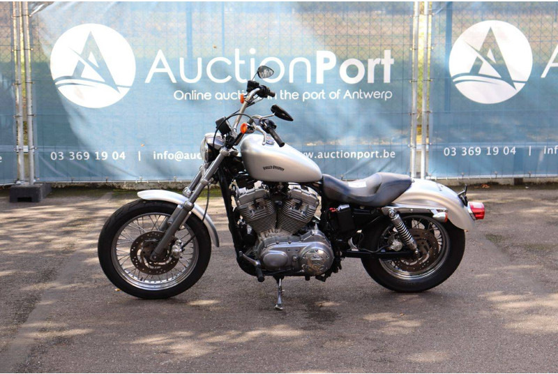 Harley-Davidson Sportster XL 883 Roadster - Motocikl: slika Harley-Davidson Sportster XL 883 Roadster - Motocikl Harley-Davidson Sportster XL 883 Roadster - Motocikl: slika Harley-Davidson Sportster XL 883 Roadster - Motocikl