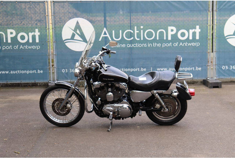 Harley-Davidson Sportster XL1200 Custom - Motocikl: slika Harley-Davidson Sportster XL1200 Custom - Motocikl Harley-Davidson Sportster XL1200 Custom - Motocikl: slika Harley-Davidson Sportster XL1200 Custom - Motocikl