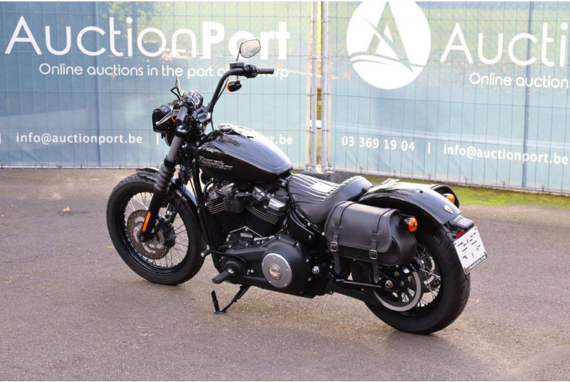 Harley-Davidson Street Bob - Motocikl: slika Harley-Davidson Street Bob - Motocikl Harley-Davidson Street Bob - Motocikl: slika Harley-Davidson Street Bob - Motocikl
