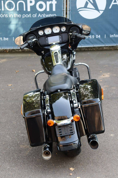 Harley-Davidson Street Glide - Motocikl: slika Harley-Davidson Street Glide - Motocikl Harley-Davidson Street Glide - Motocikl: slika Harley-Davidson Street Glide - Motocikl