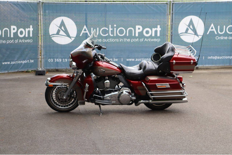 Harley-Davidson Ultra Classic - Motocikl: slika Harley-Davidson Ultra Classic - Motocikl Harley-Davidson Ultra Classic - Motocikl: slika Harley-Davidson Ultra Classic - Motocikl