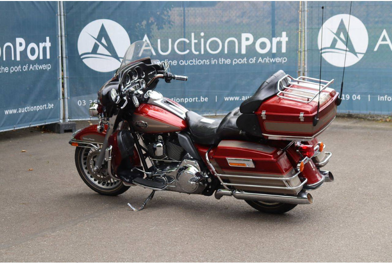 Harley-Davidson Ultra Classic - Motocikl: slika Harley-Davidson Ultra Classic - Motocikl Harley-Davidson Ultra Classic - Motocikl: slika Harley-Davidson Ultra Classic - Motocikl