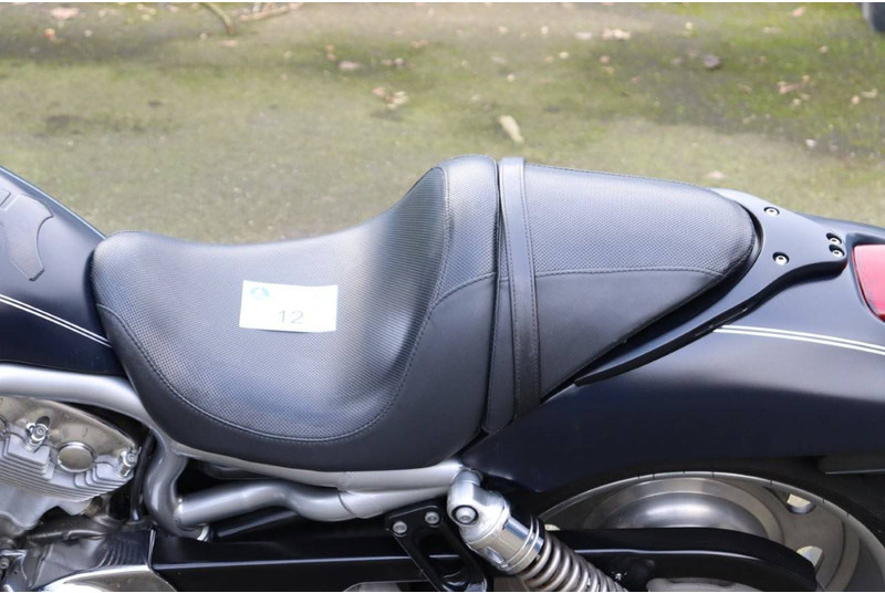 Motocikl Harley-Davidson V-Rod VRSC: slika Motocikl Harley-Davidson V-Rod VRSC