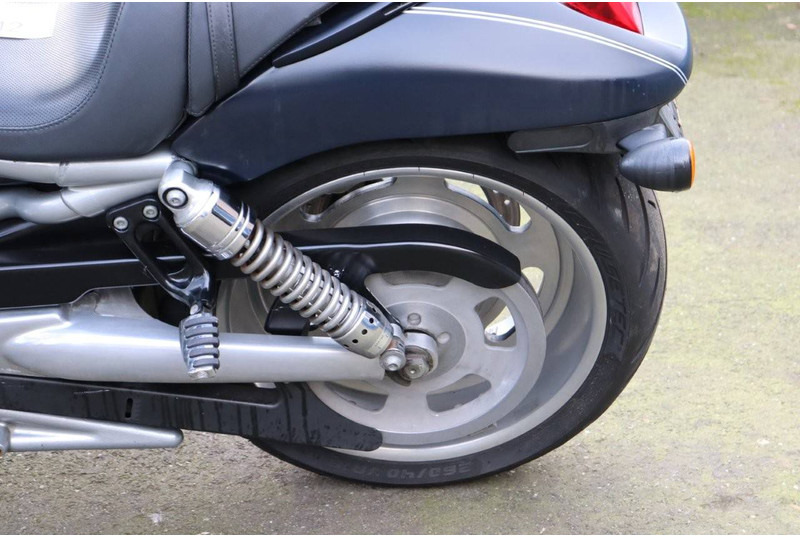 Motocikl Harley-Davidson V-Rod VRSC: slika Motocikl Harley-Davidson V-Rod VRSC