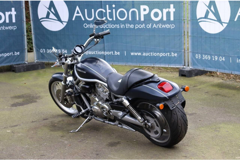 Harley-Davidson V-Rod VRSC - Motocikl: slika Harley-Davidson V-Rod VRSC - Motocikl Harley-Davidson V-Rod VRSC - Motocikl: slika Harley-Davidson V-Rod VRSC - Motocikl