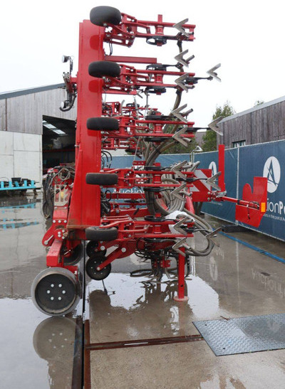 Horsch Transformer 6 VF - Oprema za sijanje: slika Horsch Transformer 6 VF - Oprema za sijanje Horsch Transformer 6 VF - Oprema za sijanje: slika Horsch Transformer 6 VF - Oprema za sijanje