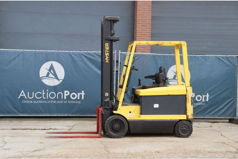 Hyster E3.00XM - Električni viličar: slika Hyster E3.00XM - Električni viličar Hyster E3.00XM - Električni viličar: slika Hyster E3.00XM - Električni viličar