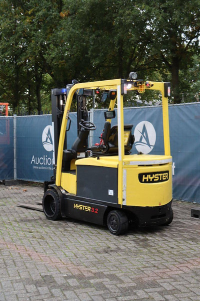 Hyster E3.2XN - Električni viličar: slika Hyster E3.2XN - Električni viličar Hyster E3.2XN - Električni viličar: slika Hyster E3.2XN - Električni viličar