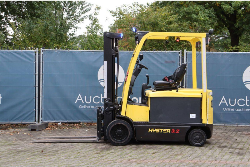 Hyster E3.2XN - Električni viličar: slika Hyster E3.2XN - Električni viličar Hyster E3.2XN - Električni viličar: slika Hyster E3.2XN - Električni viličar