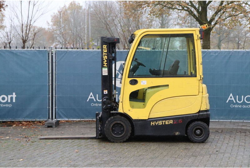 Hyster J2.5XN - Električni viličar: slika Hyster J2.5XN - Električni viličar Hyster J2.5XN - Električni viličar: slika Hyster J2.5XN - Električni viličar