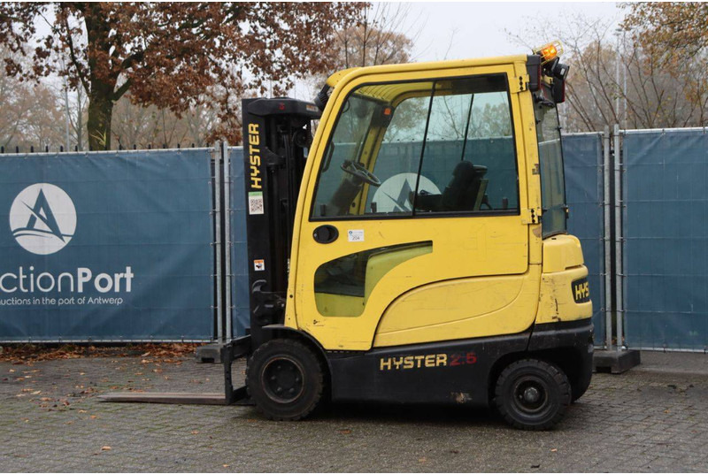 Hyster J2.5XN - Električni viličar: slika Hyster J2.5XN - Električni viličar Hyster J2.5XN - Električni viličar: slika Hyster J2.5XN - Električni viličar