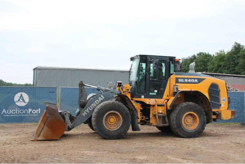 Hyundai HL940A - Utovarivač na kotačima: slika Hyundai HL940A - Utovarivač na kotačima Hyundai HL940A - Utovarivač na kotačima: slika Hyundai HL940A - Utovarivač na kotačima