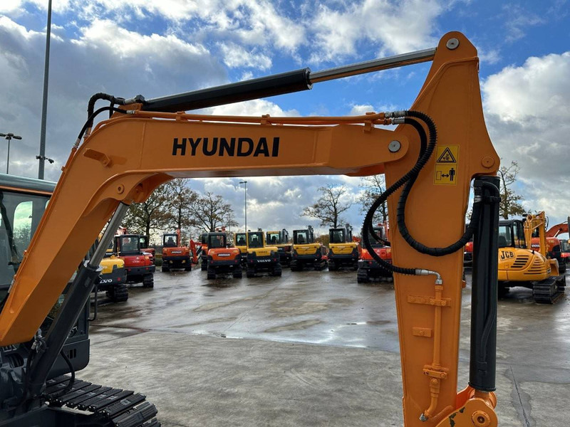Bager gusjeničar Hyundai R60VS: slika Bager gusjeničar Hyundai R60VS