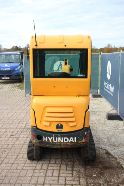 Hyundai ROBEX16-9 - Mini bager: slika Hyundai ROBEX16-9 - Mini bager Hyundai ROBEX16-9 - Mini bager: slika Hyundai ROBEX16-9 - Mini bager