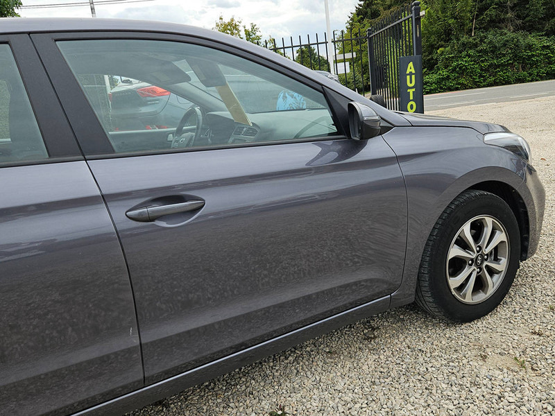 Limuzina Hyundai i20 1.2: slika Limuzina Hyundai i20 1.2 Limuzina Hyundai i20 1.2: slika Limuzina Hyundai i20 1.2