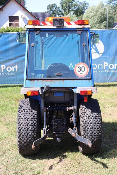 Iseki TF321F - Traktor: slika Iseki TF321F - Traktor Iseki TF321F - Traktor: slika Iseki TF321F - Traktor