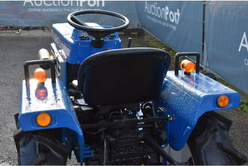 Traktor Iseki TU1500F: slika Traktor Iseki TU1500F