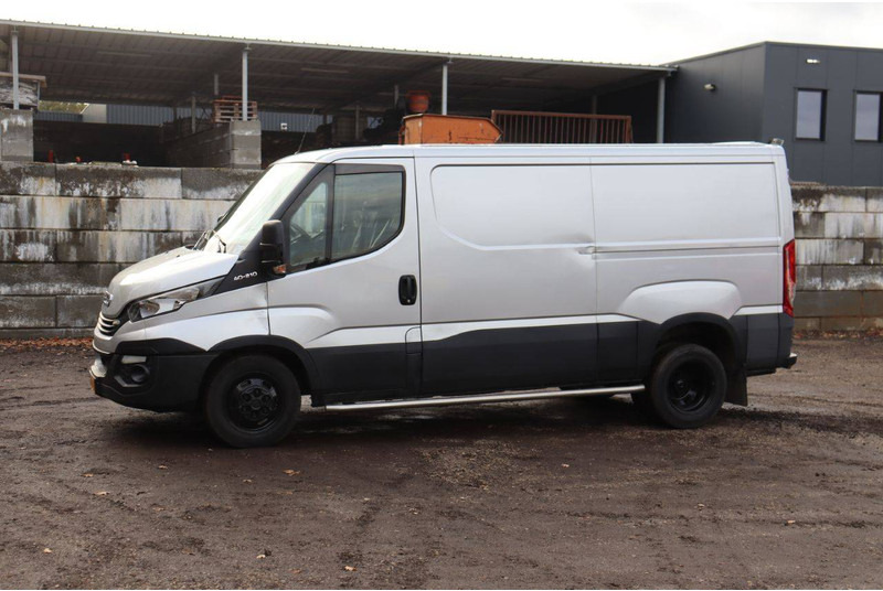 Iveco Daily 40C21 - Furgon: slika Iveco Daily 40C21 - Furgon Iveco Daily 40C21 - Furgon: slika Iveco Daily 40C21 - Furgon
